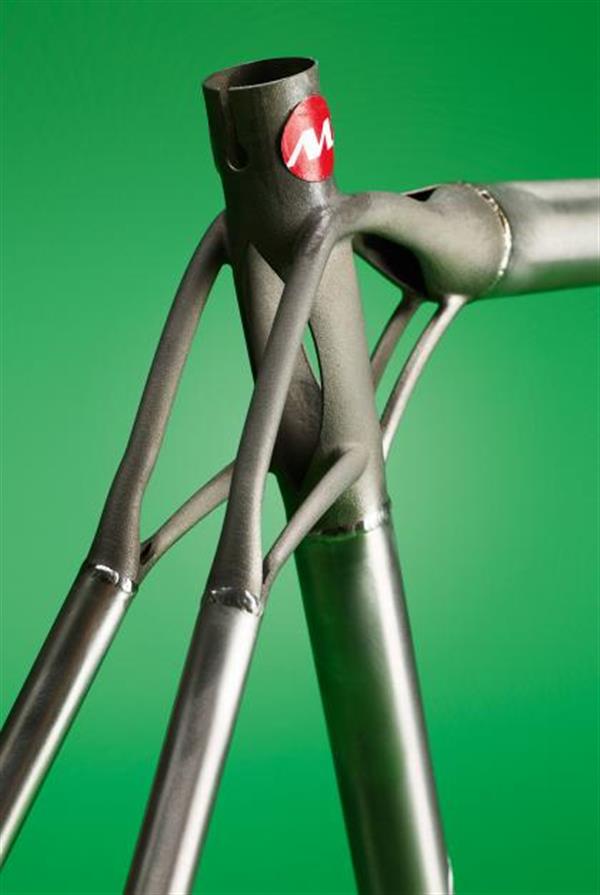 british-cycling-experts-collaborate-999g-3d-printed-titanium-bike-frame-3.jpg