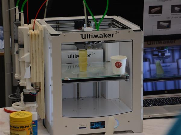 ulticast-3d-printer-add-on-allows-easy-silicone-casting-soft-robotics-2.jpg