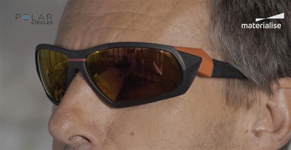 arctic-explorer-3d-prints-custom-sunglasses-to-protect-himself-from-ozone-intense-environments-01.jpg